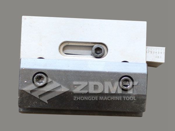 夾具.jpg 夾具.jpg