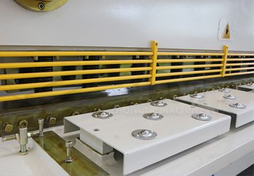 球面工作臺.jpg 球面工作臺.jpg