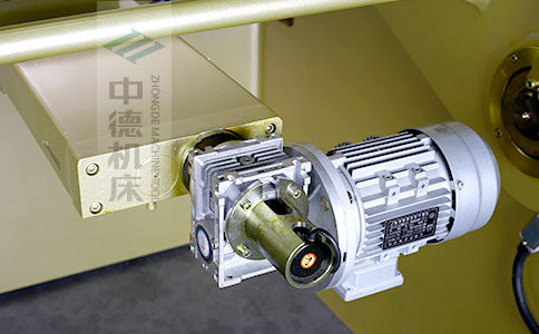 ZDS-640后檔料減速電機,質量好,模擬運算定位速度快.jpg ZDS-640后檔料減速電機,質量好,模擬運算定位速度快.jpg